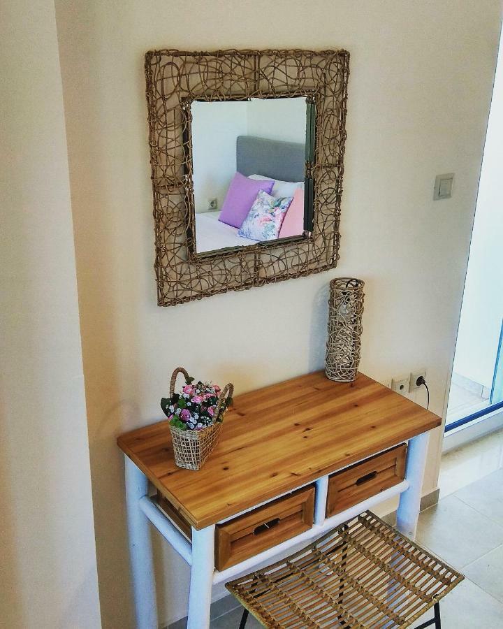 Villa Oasis Galatás Exteriör bild