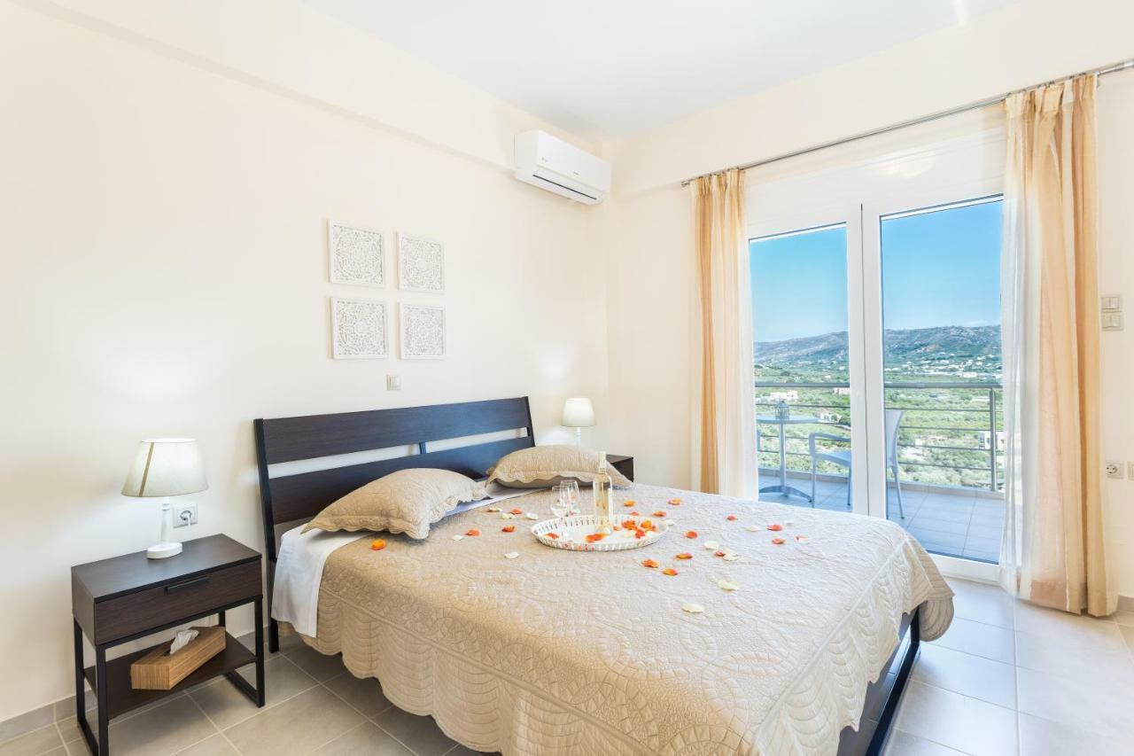 Villa Oasis Galatás Exteriör bild