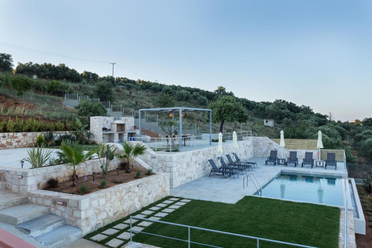 Villa Oasis Galatás Exteriör bild